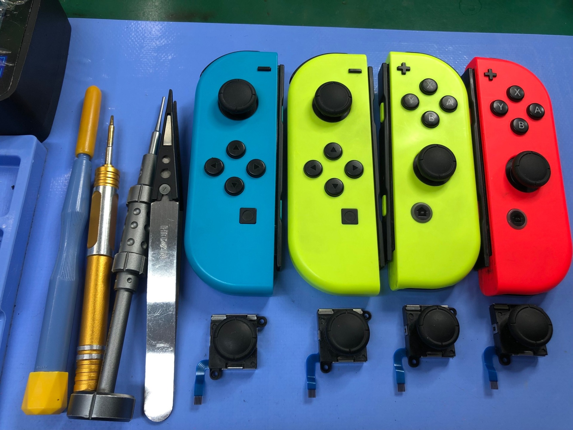 ジョイコン修理 | スマホ修理屋フレンド北千住店｜iPhone iPad Switch