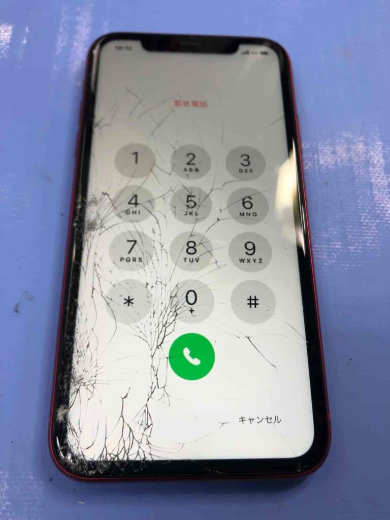 iPhone11画面修理 スマホ修理屋フレンド北千住店