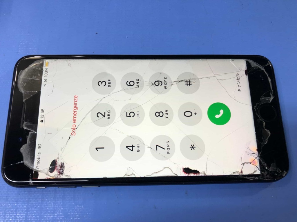 iPhone8Plus液晶修理　北千住