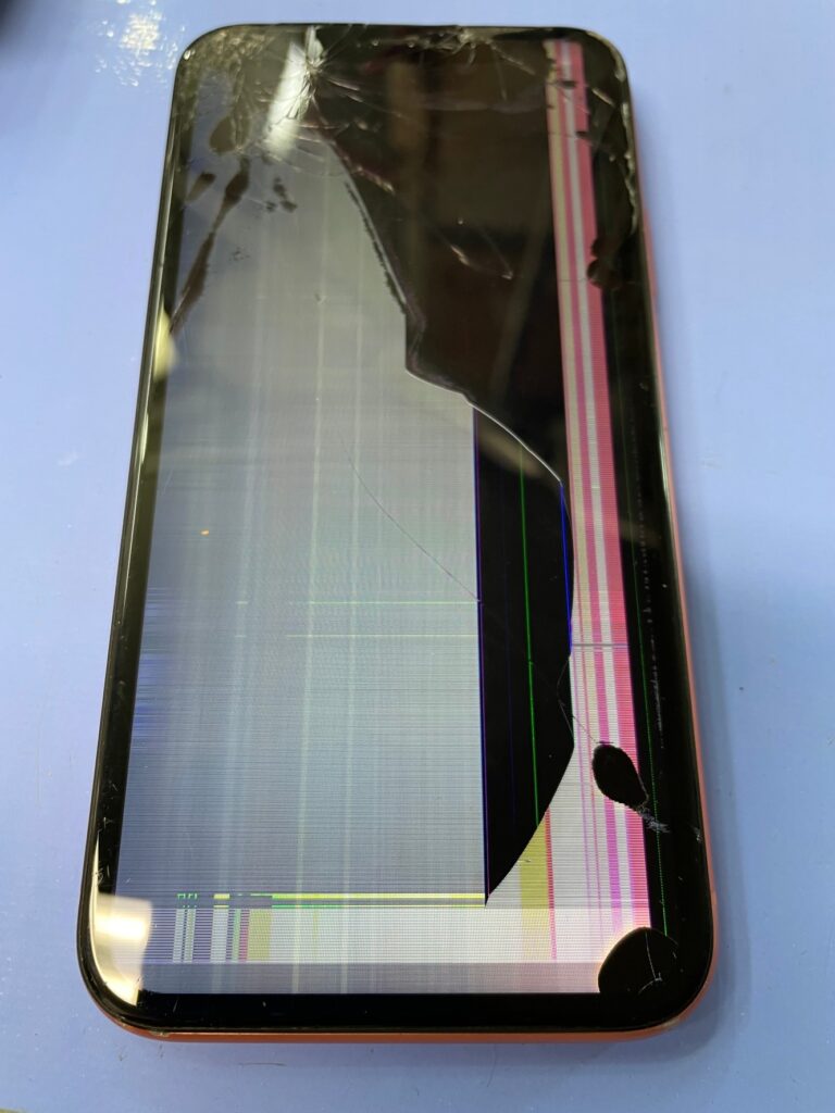 iPhone11画面修理　北千住
