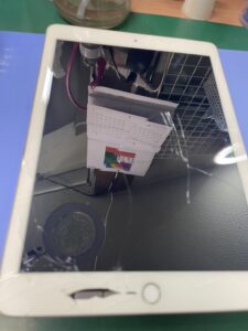 iPadガラス割れ修理
